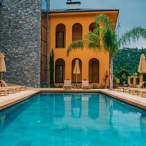 The Remote Hotel
